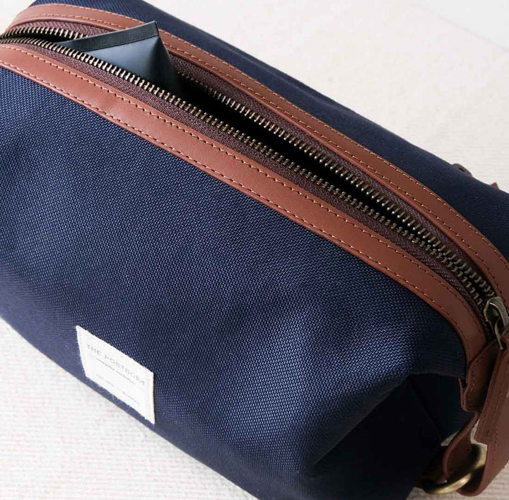 Caravan - Cross Body Sling + Wash Kit / Oxford Blue