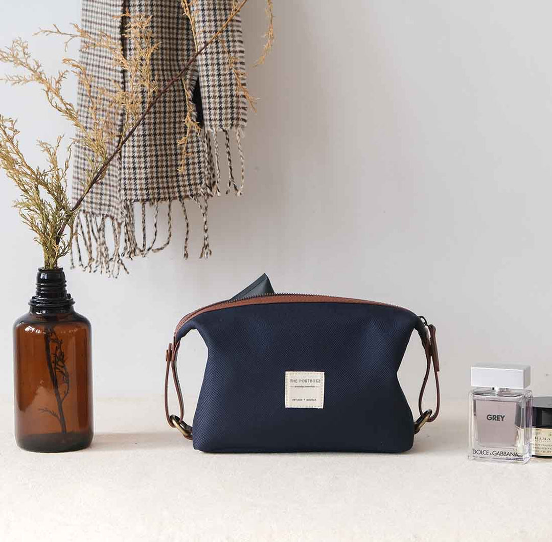 Caravan - Cross Body Sling + Wash Kit / Oxford Blue